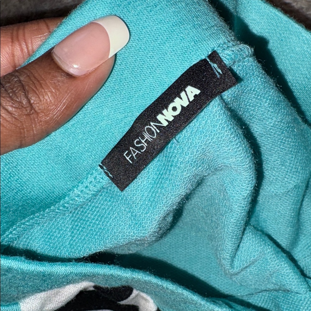 FashionNova Teal Skirt Set 🐬 - Picture 4 of 5